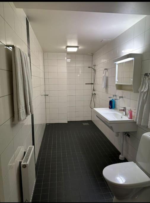 Nr6 Pa Sparet Norrkoping Bagian luar foto